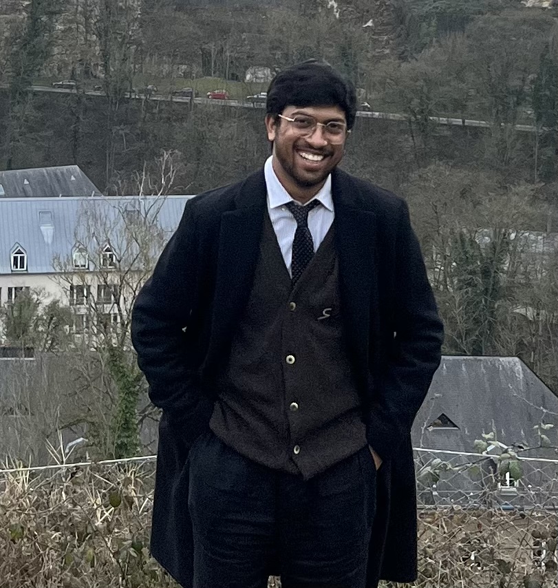 BhoumiK traveling solo in Europe